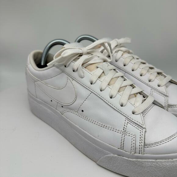 Nike Women's Blazer Low Platform Triple White Sneaker Size 9 - Picture 12 of 16